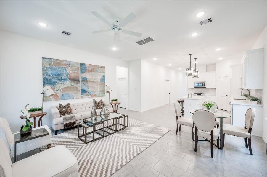 Furnished interior view inside a new home in , Missouri City (Image 9).