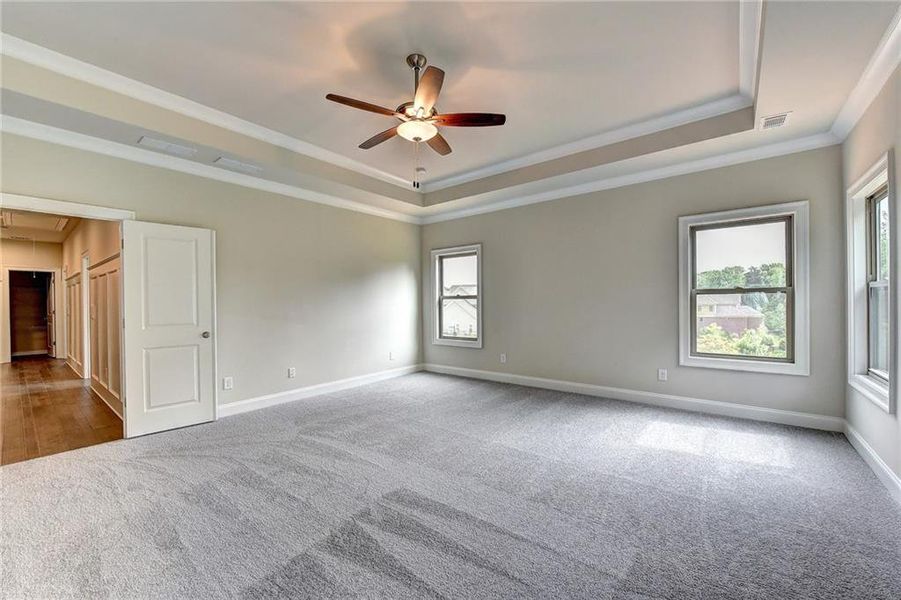Spacious, unfurnished interior of a new home in Bellmoore Park, Duluth (Image 77).