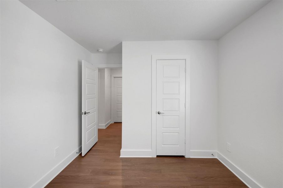 Spacious, unfurnished interior of a new home in Sorella, Tomball (Image 28).