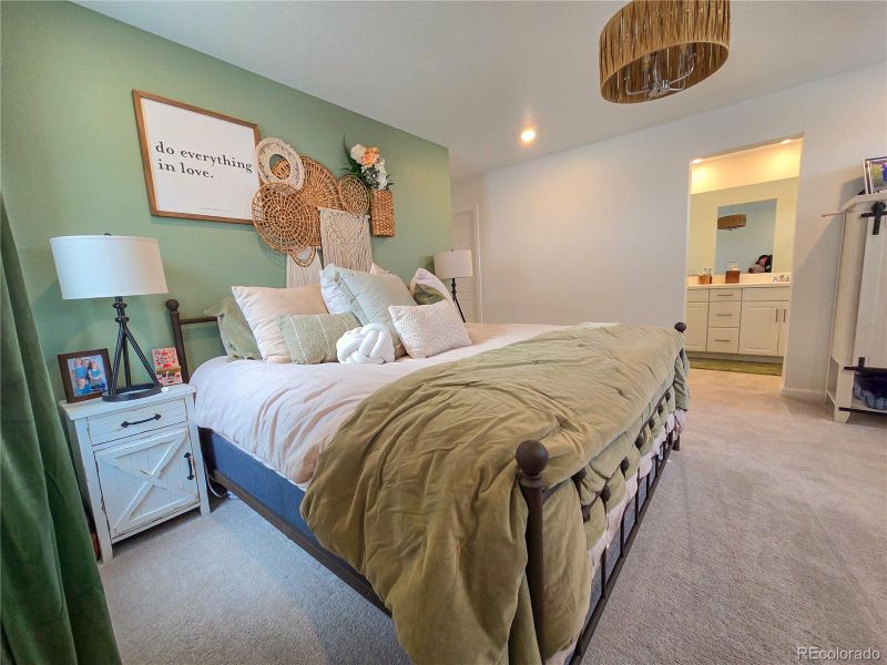 Furnished interior view inside a new home in , Aurora (Image 33).