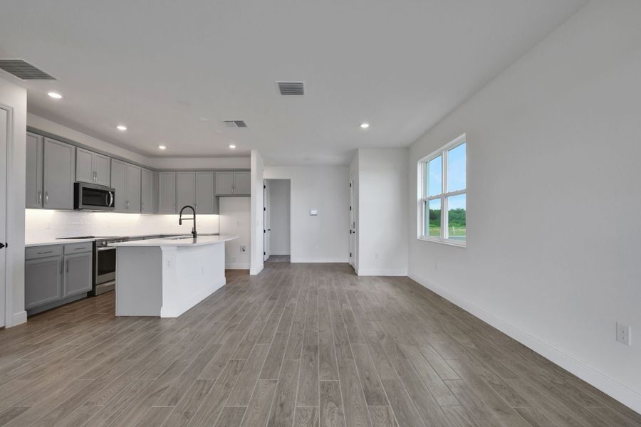 1,433sf New Home in Parrish, FL.  - Slide 10