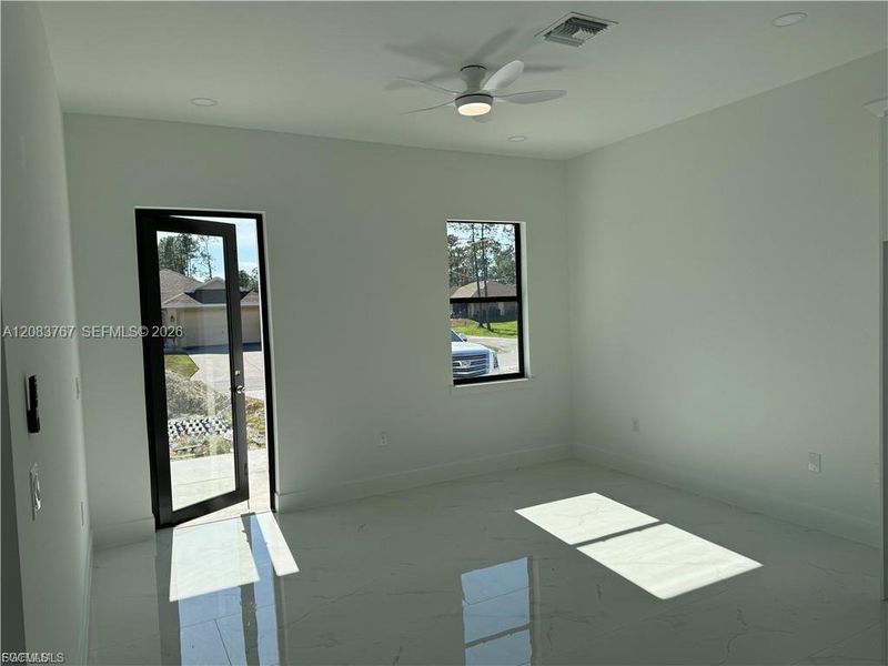 Spacious, unfurnished interior of a new home in , Lehigh Acres (Image 13).