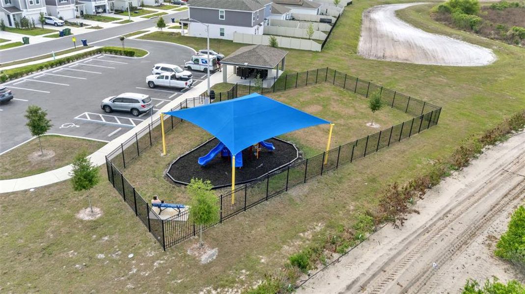 Community amenities in , Winter Haven (Image 48).