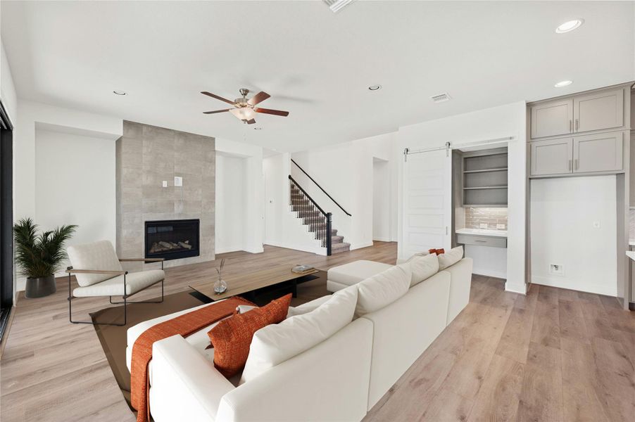 Furnished interior view inside a new home in Rough Hollow, Lakeway (Image 10). Furnished interior view inside a new home in Rough Hollow, Lakeway (Image 10).