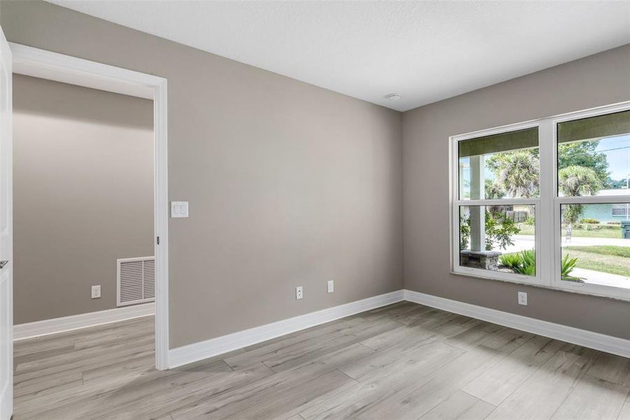 Spacious, unfurnished interior of a new home in , Englewood (Image 38).