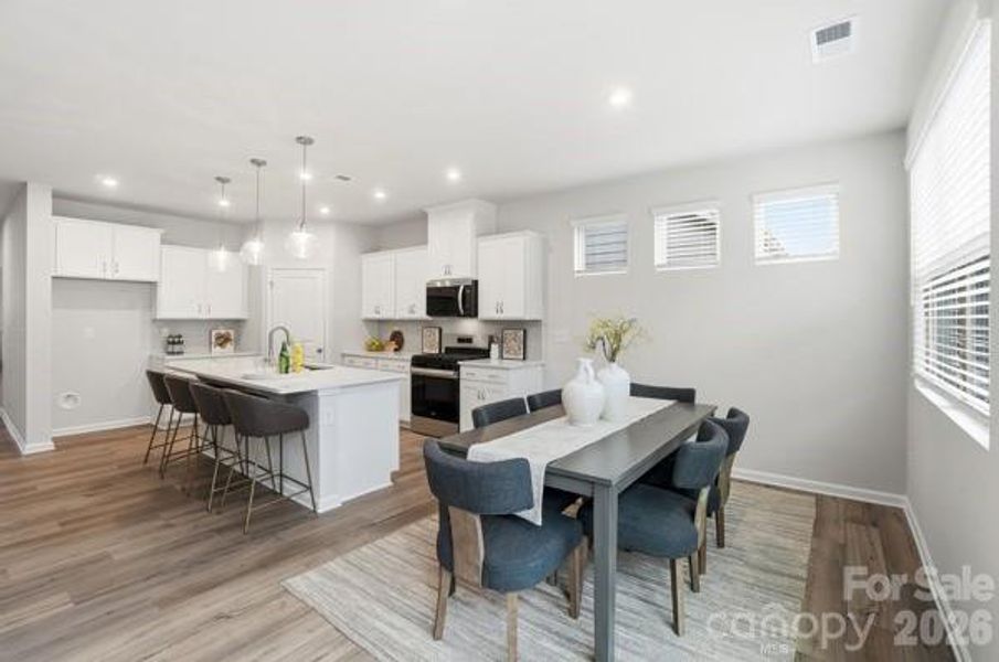 Dinning area/Kitchen
