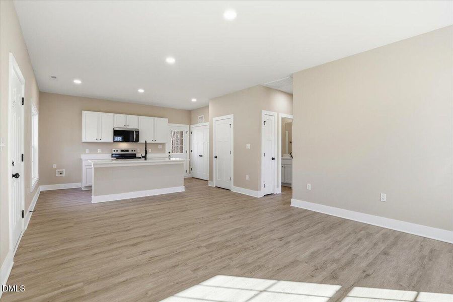 14-131 Dauphine St-14