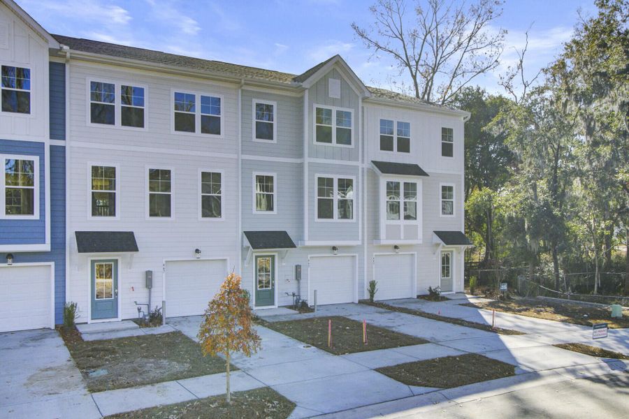 Image 42 of a home in .