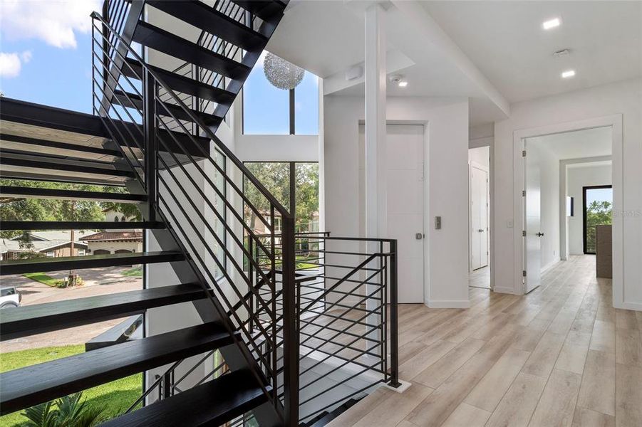 Spacious, unfurnished interior of a new home in , Windermere (Image 73).