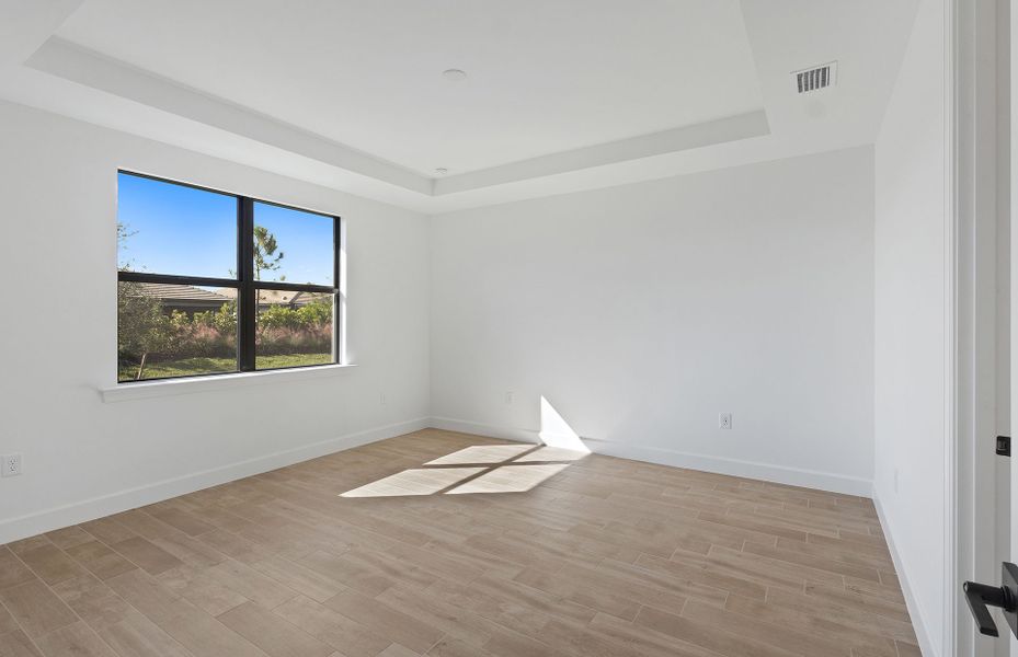 Spacious, unfurnished interior of a new home in Terreno, Naples (Image 11).