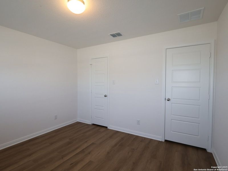 Spacious, unfurnished interior of a new home in Greenspoint Heights, Seguin (Image 22).