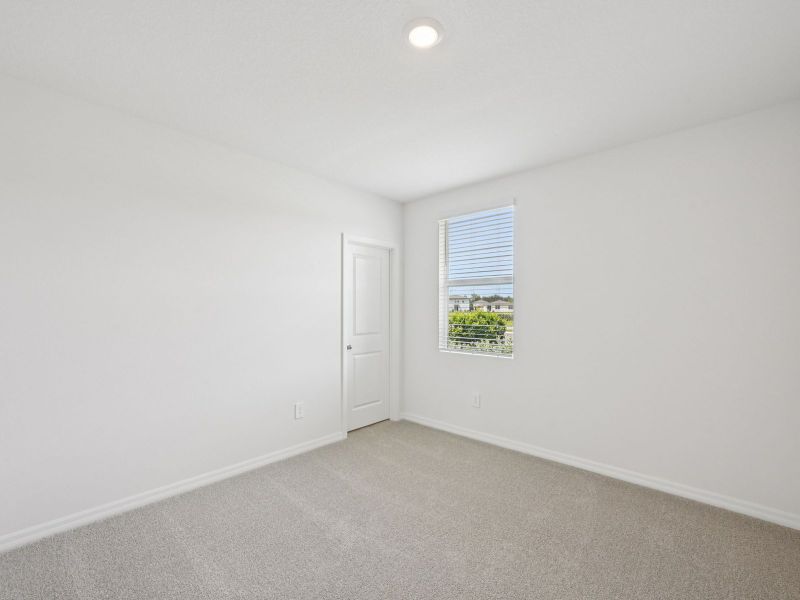 Spacious, unfurnished interior of a new home in Salt Meadows - Classic Series, Parrish (Image 8).