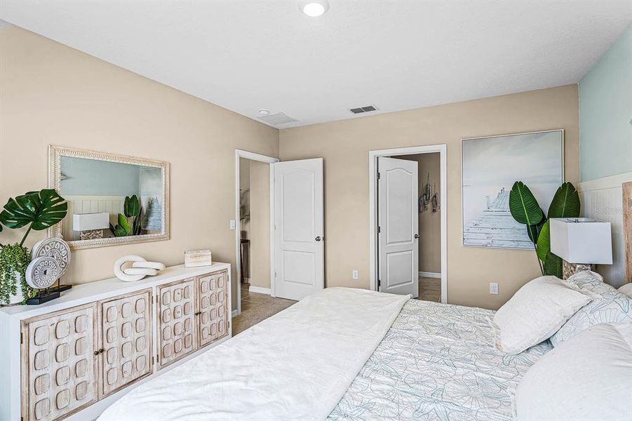 Furnished interior view inside a new home in , Lakeland (Image 8).