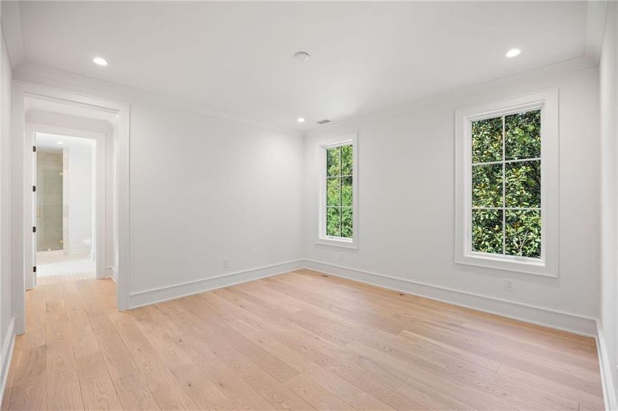 Spacious, unfurnished interior of a new home in , Atlanta (Image 33).