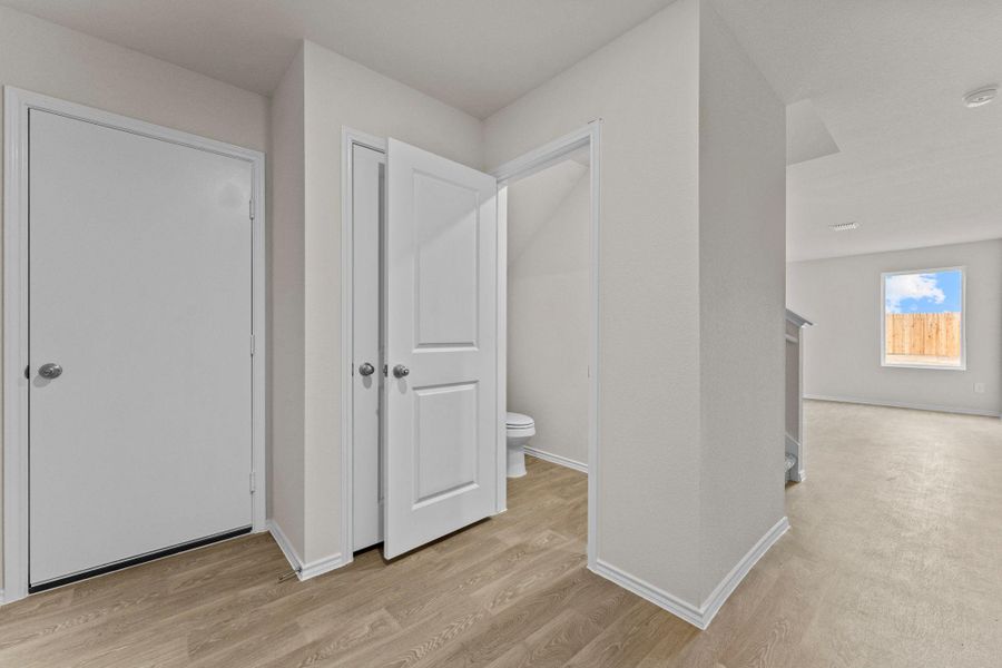 Spacious, unfurnished interior of a new home in Bollinger, Maxwell (Image 28).