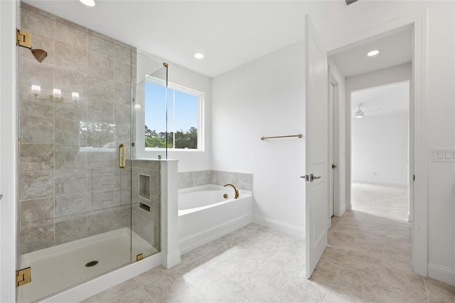 Furnished interior view inside a new home in Palm Coast Homes, Palm Coast (Image 10).