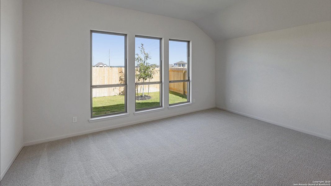 Spacious, unfurnished interior of a new home in Haby Hill 50', San Antonio (Image 22).
