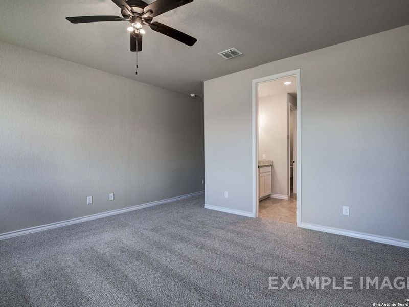 Spacious, unfurnished interior of a new home in Ladera, San Antonio (Image 29).