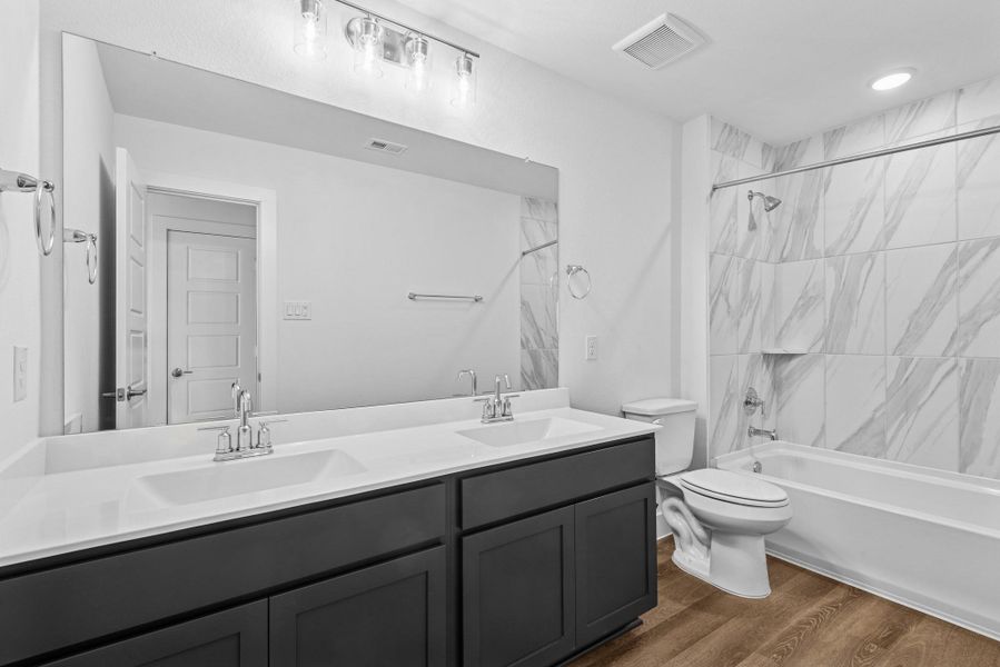 Furnished interior view inside a new home in Lago Mar, Santa Fe (Image 7).
