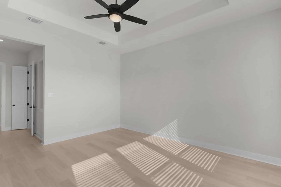 Spacious, unfurnished interior of a new home in Berry Creek Highlands, Georgetown (Image 16).