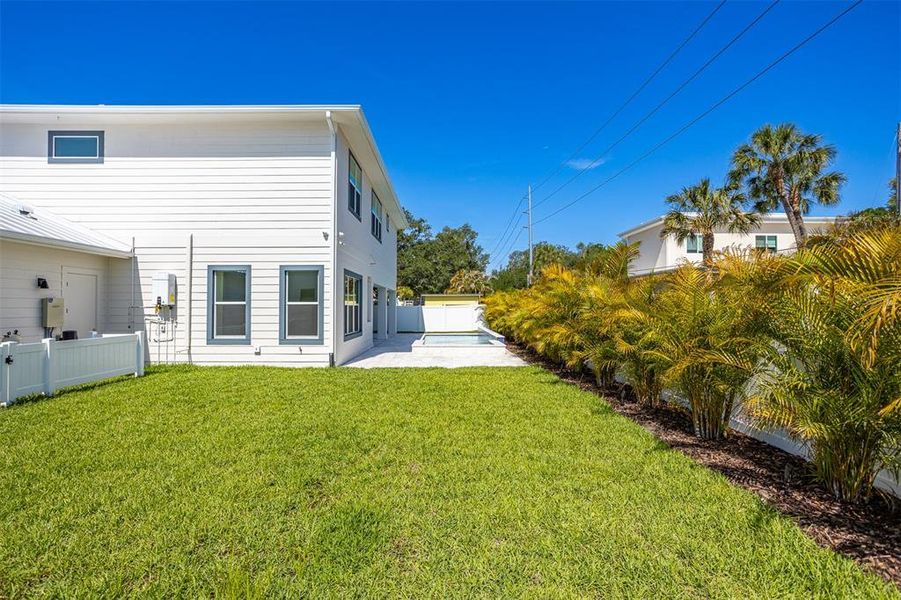 Exterior details and patio area of a home in , Tampa (Image 38).