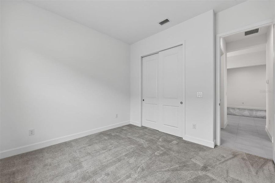 Spacious, unfurnished interior of a new home in Winding Ridge, Wesley Chapel (Image 32).