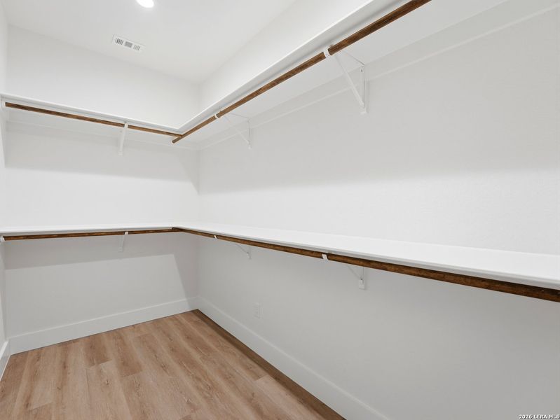 Spacious, unfurnished interior of a new home in , Kerrville (Image 38).