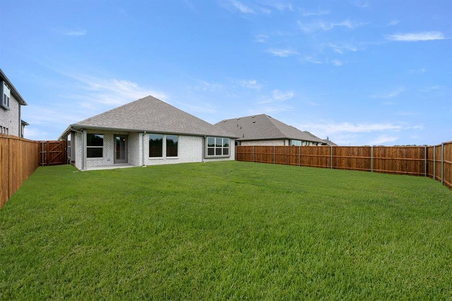 DFW-Meadow Park-Concept 1790-7417 Lavender Lane-Back Elevation- -Risewell Homes-1