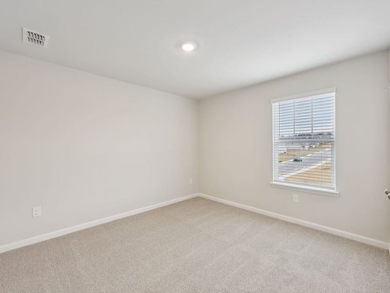 Spacious, unfurnished interior of a new home in Northwoods at Mirror Lake, Villa Rica (Image 15).
