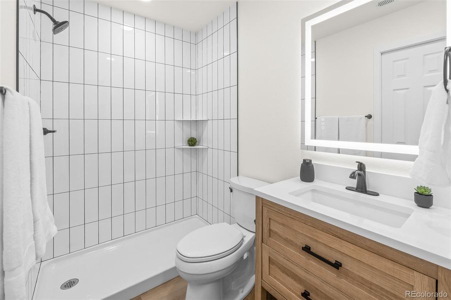 Image 33 of a home in .