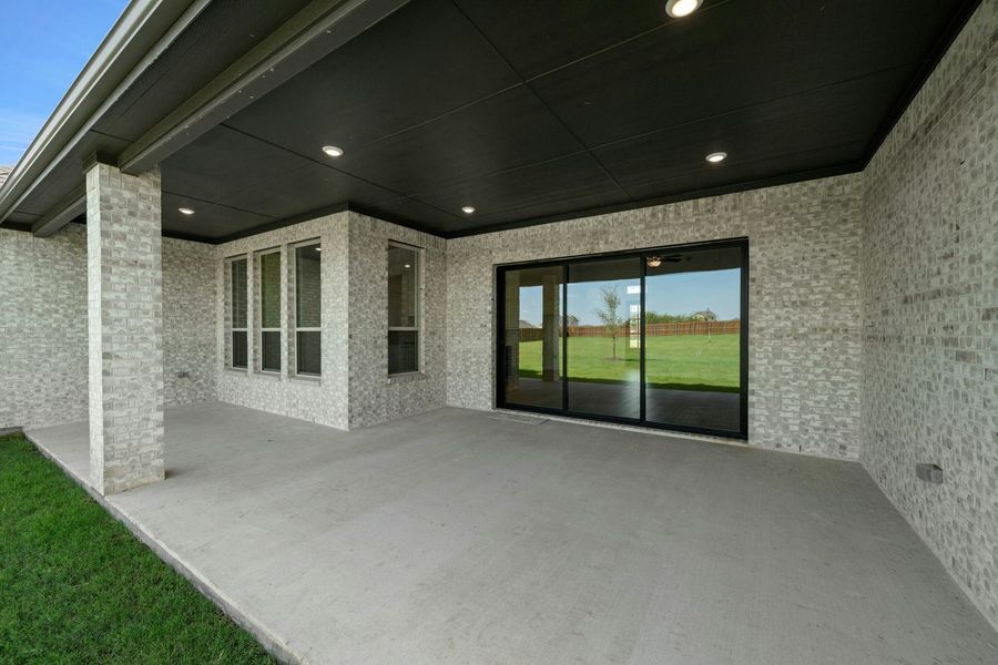 Exterior details and patio area of a home in Hampton Park Estates, Glenn Heights (Image 3). Exterior details and patio area of a home in Hampton Park Estates, Glenn Heights (Image 3).