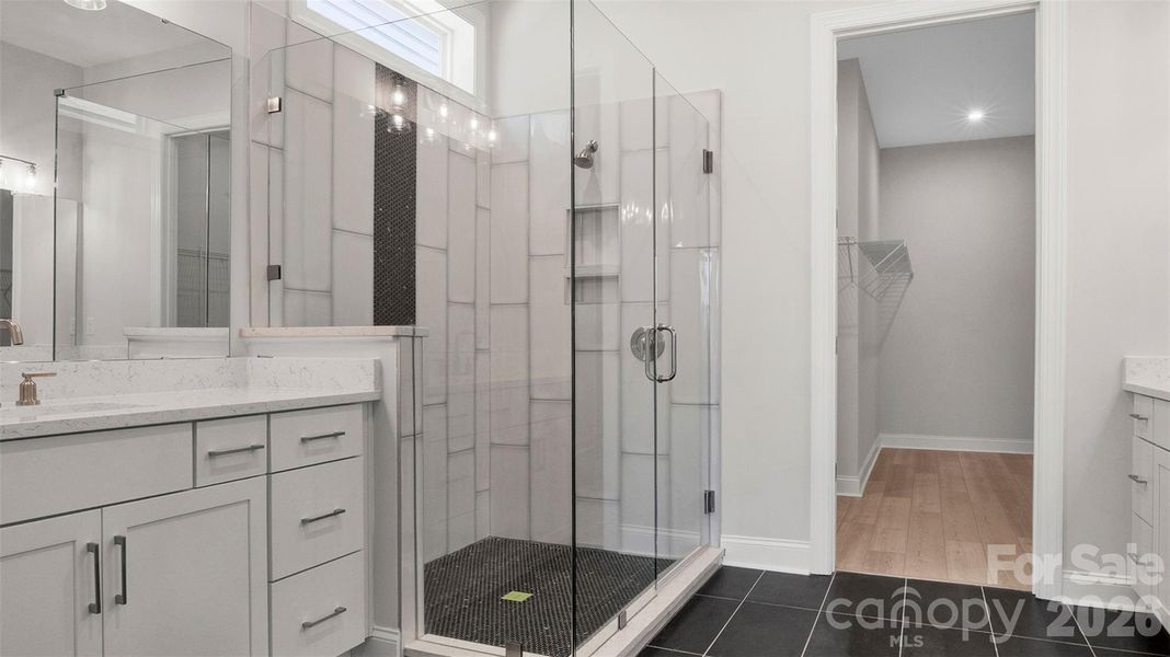 Primary En Suite Primary En Suite