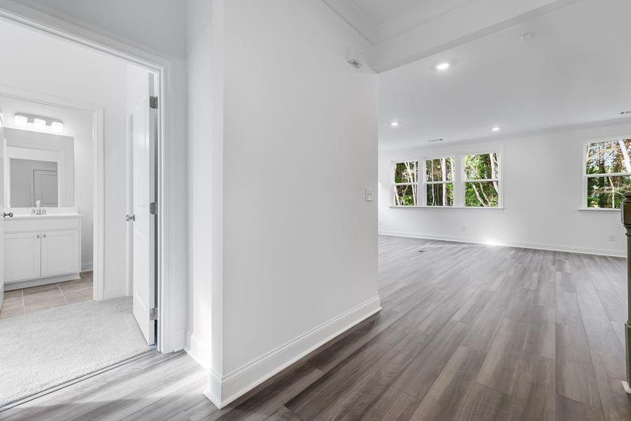 Spacious, unfurnished interior of a new home in Bennett Farm, Loganville (Image 18).