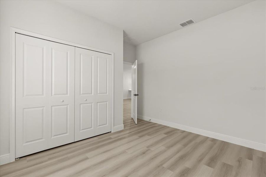 Spacious, unfurnished interior of a new home in , Ocala (Image 31).