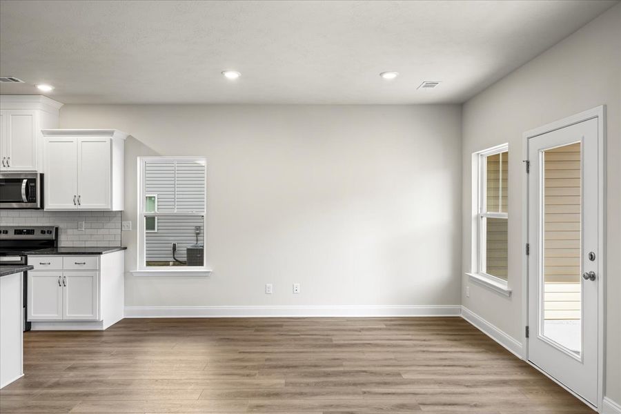 Spacious, unfurnished interior of a new home in Windsor, North Augusta (Image 21).