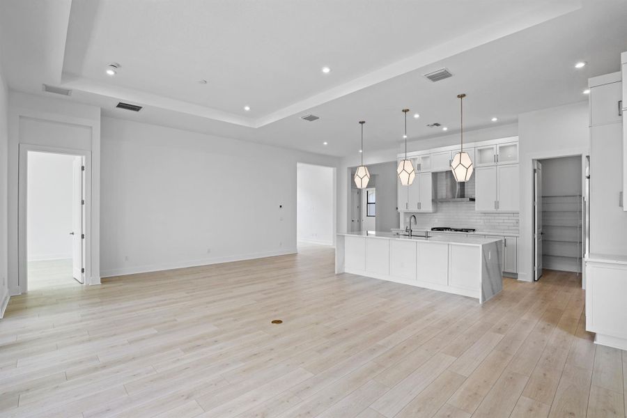 Spacious, unfurnished interior of a new home in Cove Royale, Stuart (Image 31). Spacious, unfurnished interior of a new home in Cove Royale, Stuart (Image 31).