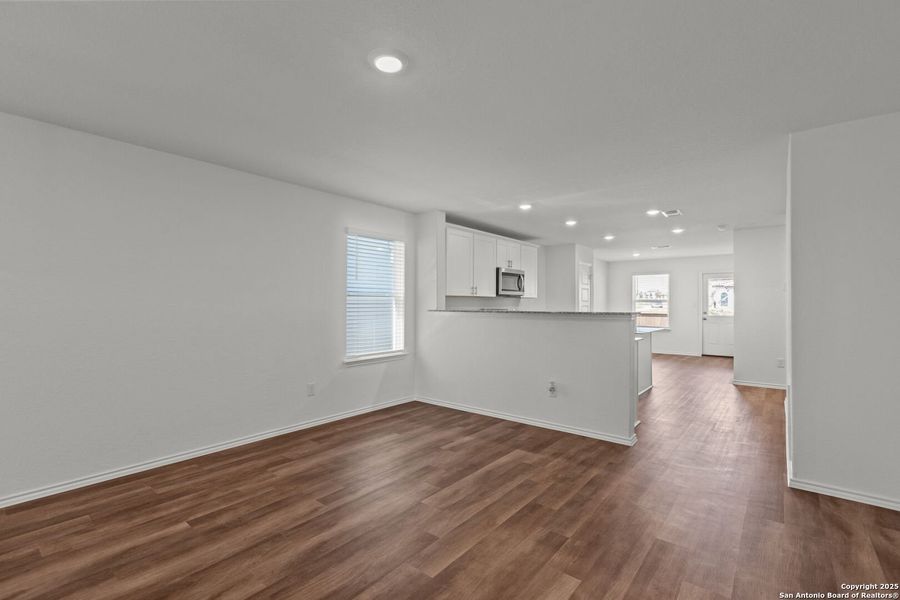 Image 17 of a home in Cinco Lakes. Image 17 of a home in Cinco Lakes.