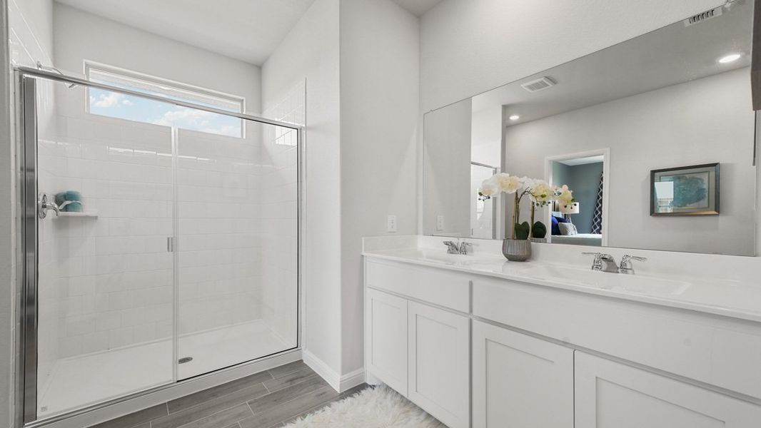 Furnished interior view inside a new home in Vista Point, Grandview (Image 21).