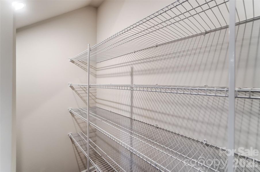 Spacious, unfurnished interior of a new home in Cheyney, Charlotte (Image 23).