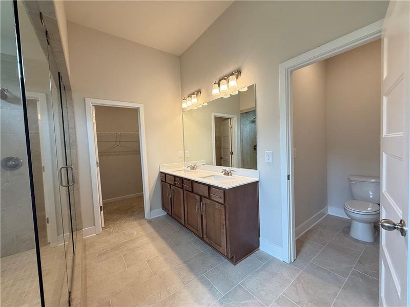 Furnished interior view inside a new home in Ponderosa Farms Reserve, Gainesville (Image 7). Furnished interior view inside a new home in Ponderosa Farms Reserve, Gainesville (Image 7).