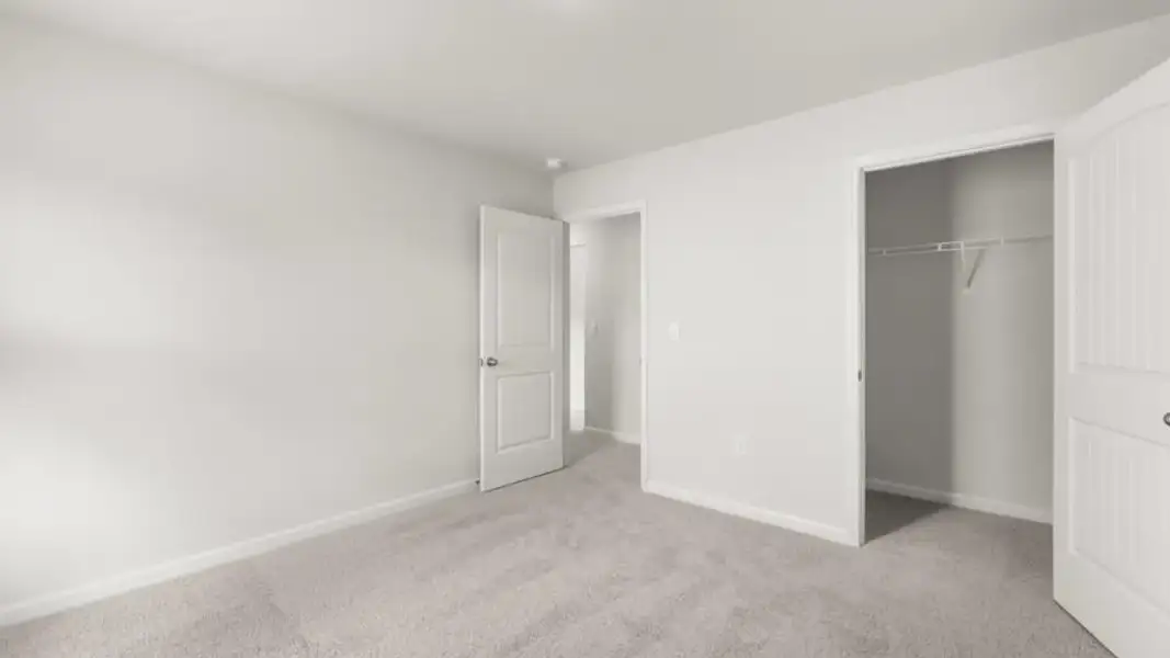 Spacious, unfurnished interior of a new home in Grandview at Lanier, Dawsonville (Image 14).