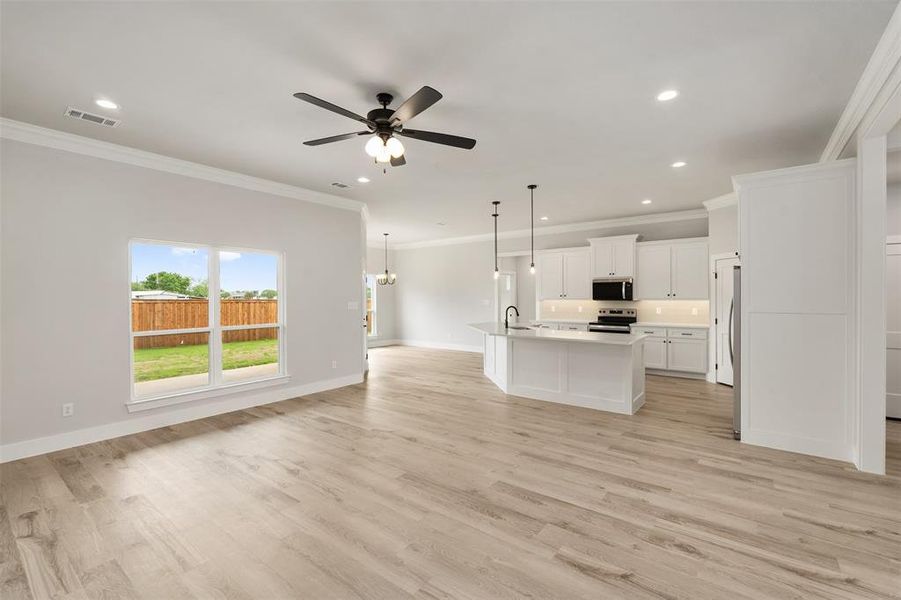 Spacious, unfurnished interior of a new home in , Mabank (Image 23).