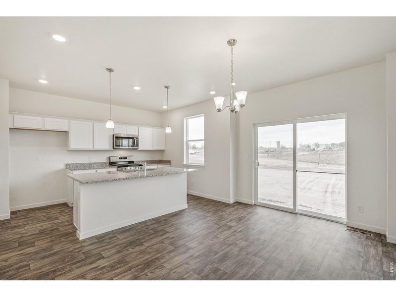 Image 30 of a home in Lakeside Canyon. Image 30 of a home in Lakeside Canyon.