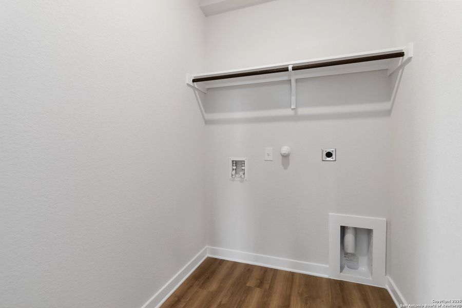 Image 28 of a home in Hickory Ridge.