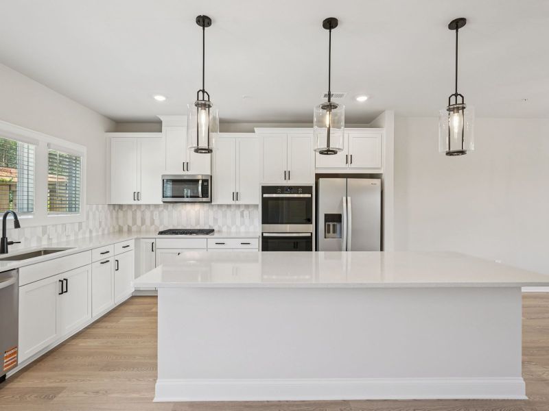 The Leighton floorplan with the Modern Glam Linen interior package.