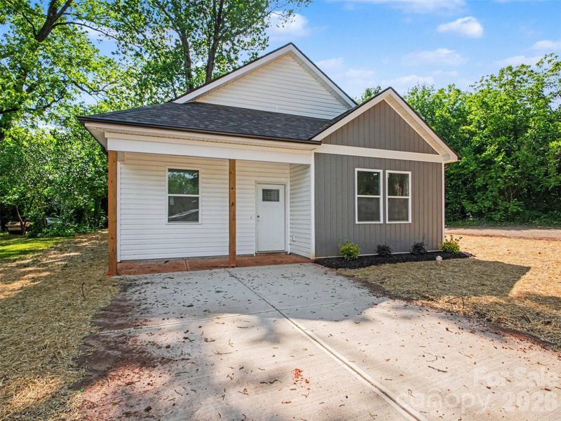 Image 32 of a home in .