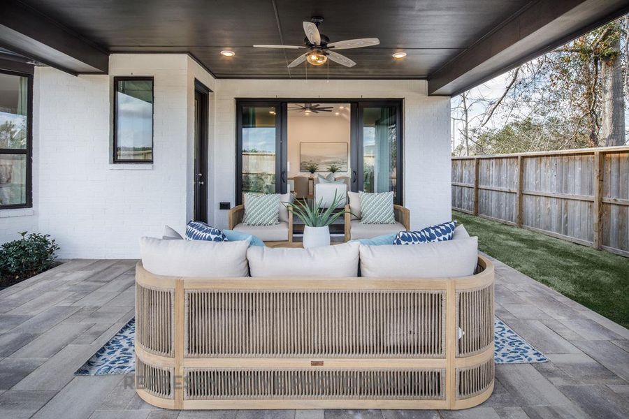 Exterior details and patio area of a home in 6 Creeks at Waterridge, Kyle (Image 4).