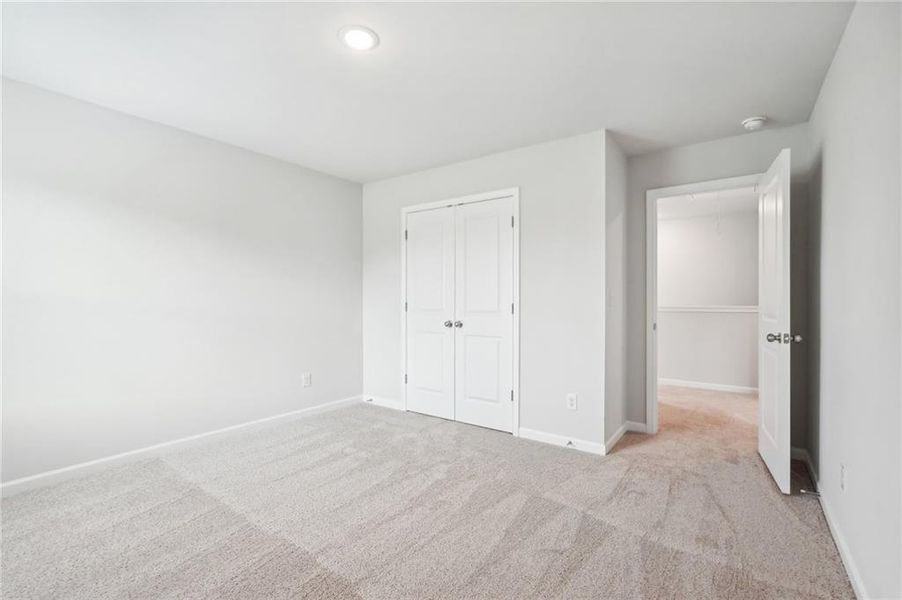 Spacious, unfurnished interior of a new home in Fairview Lake, Conyers (Image 33). Spacious, unfurnished interior of a new home in Fairview Lake, Conyers (Image 33).