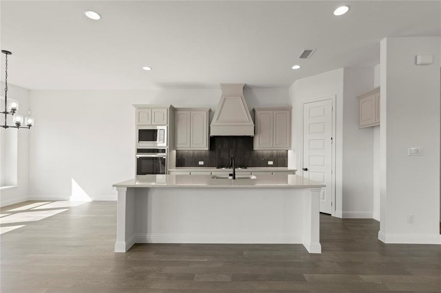 10. 1426 Colorado - Kitchen 10. 1426 Colorado - Kitchen