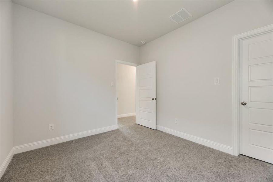 Spacious, unfurnished interior of a new home in Arbors at Legacy Hills, Celina (Image 17).